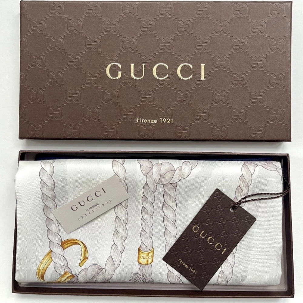 NWT&BOX AUTHENTIC Gucci Ivory and Gold Rope Pattern Scarf